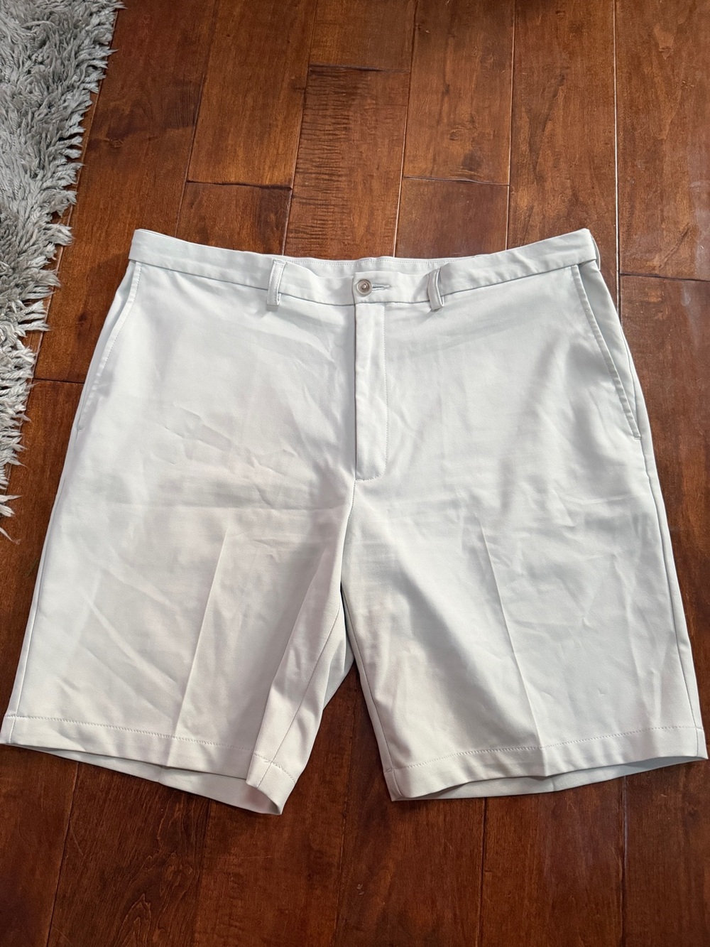 Men's Classic Cotton Blend Shorts - White